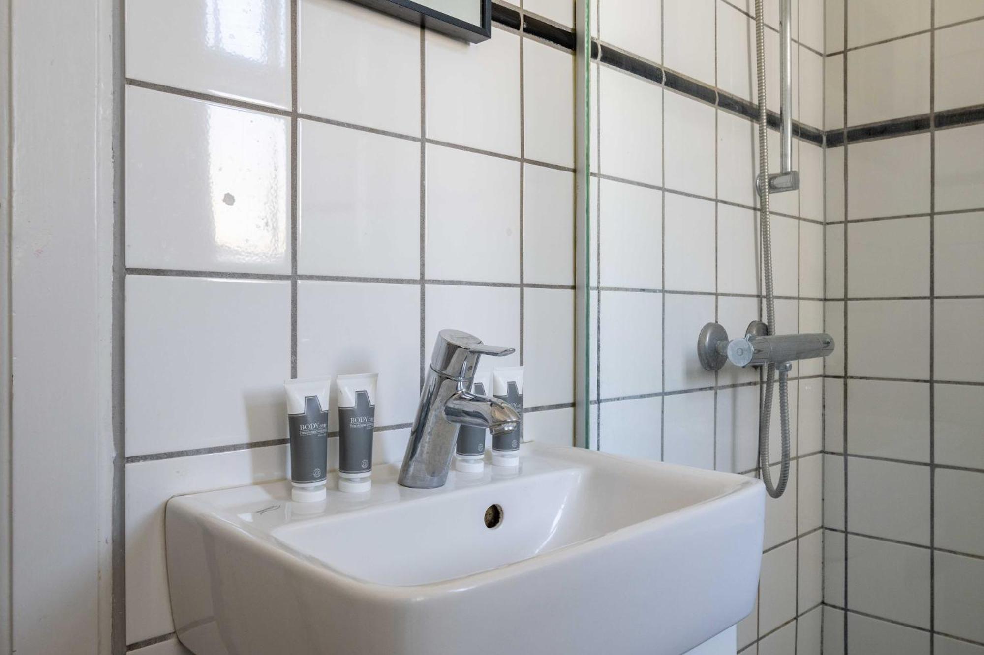 Spacious 3 Bedroom Apartment In Peaceful Area Copenhague Extérieur photo